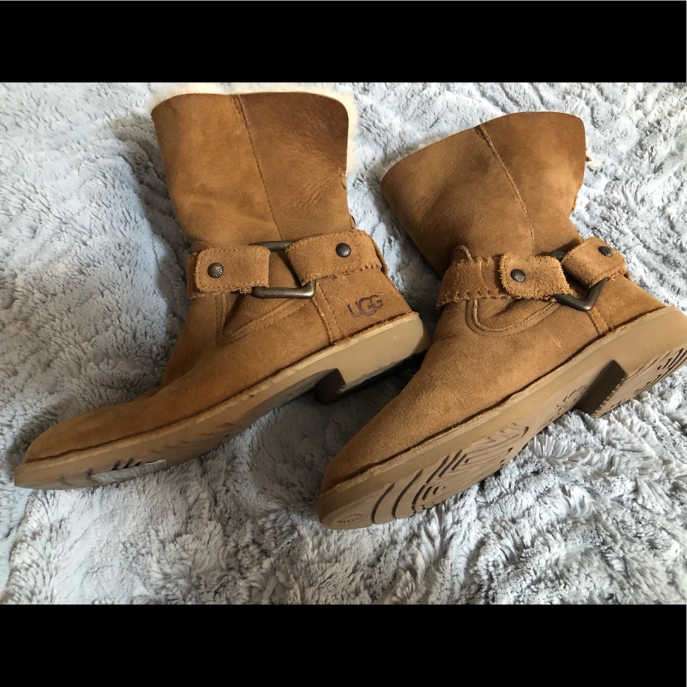 Ugg ankle boot